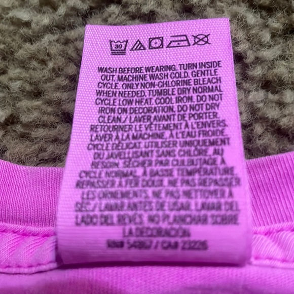 Ladies Pink Victoria Secret short sleeve pocket t-shirt with dog on back Sz XS - Picture 7 of 9